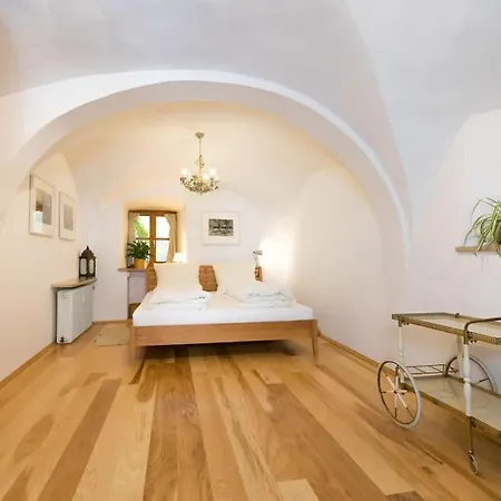 Appartement Historische Im Herzen Der Regensburger Altstadt *
